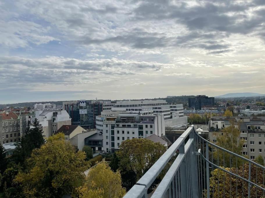 Rooftop Terrace- Panoramablick Ueber Wien Apartment Exterior photo